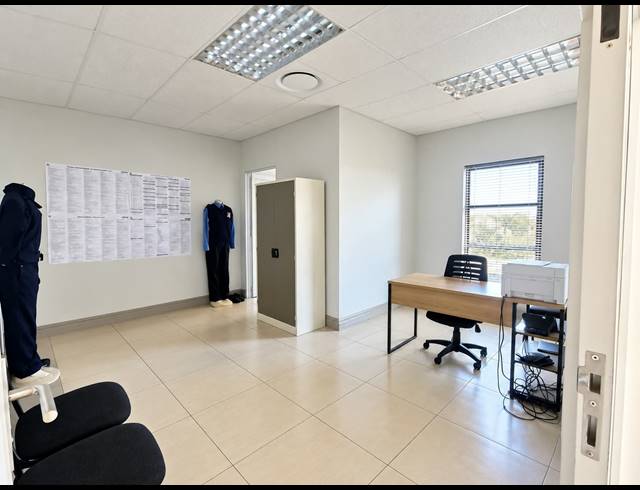 120M² OFFICE TO LET IN MELODIE